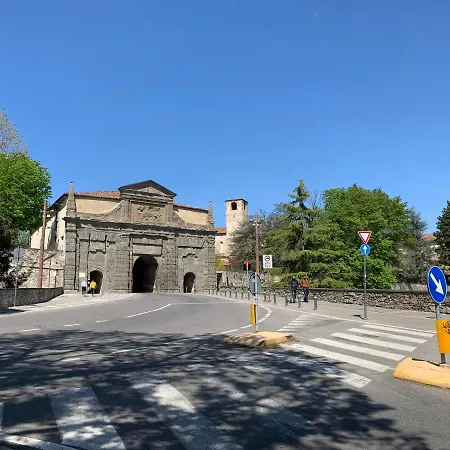 Houseberg * Bergamo